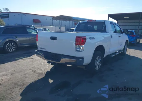 2011 Toyota Tundra Grade 4.6L V8 z USA, uszkodzony, nr VIN 5TFRM5F17BX029448